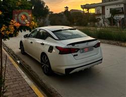 نيسان ألتيما